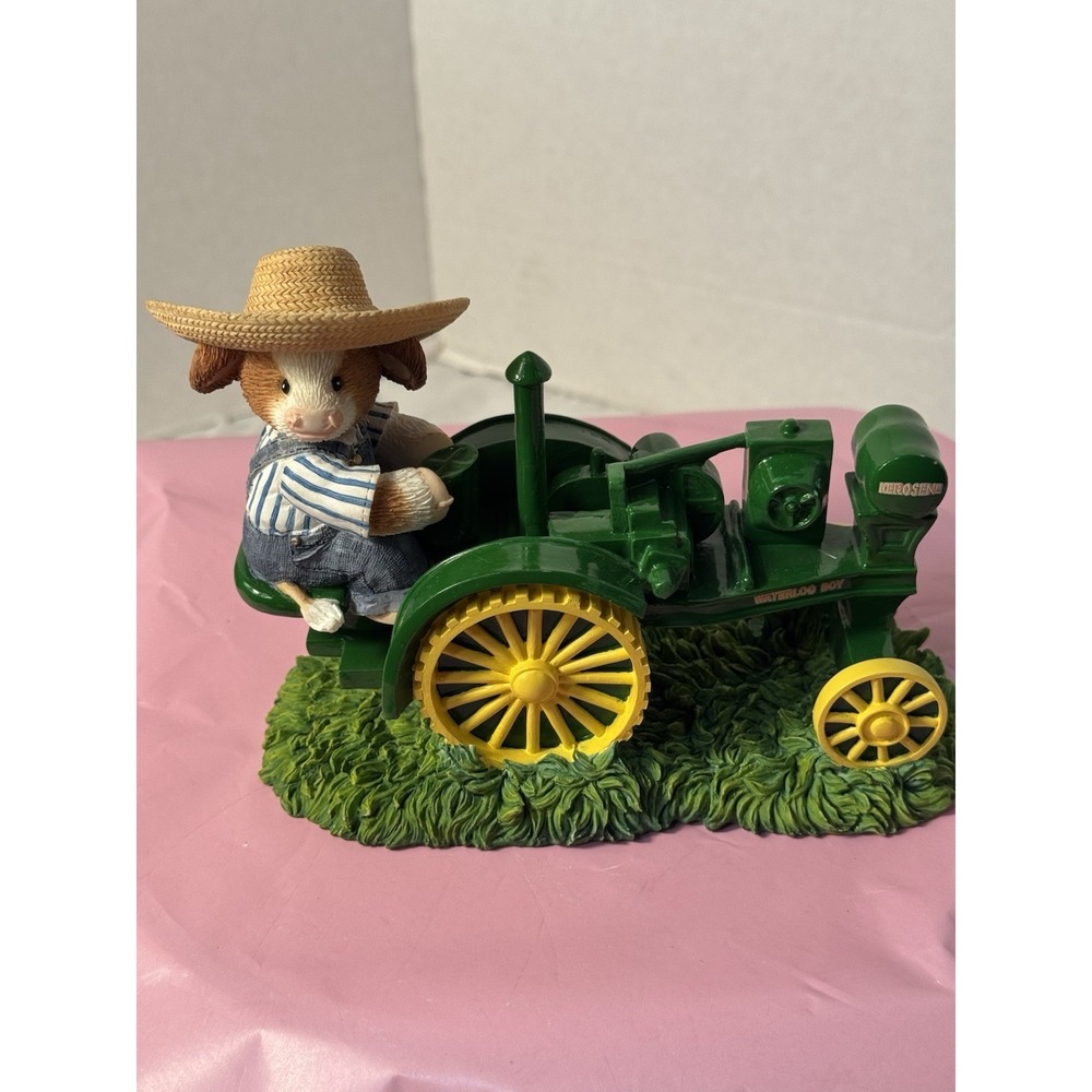 VTG 2001 Mary's Moo Moos John Deere Boy/4010 Tractor Figurine #856738 5.25"